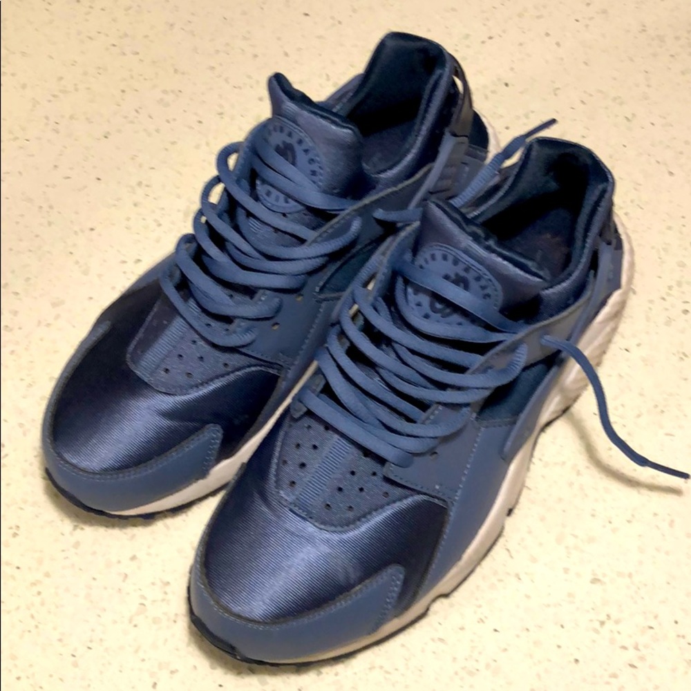 ‼️SOLD‼️ Nike Air Huarache